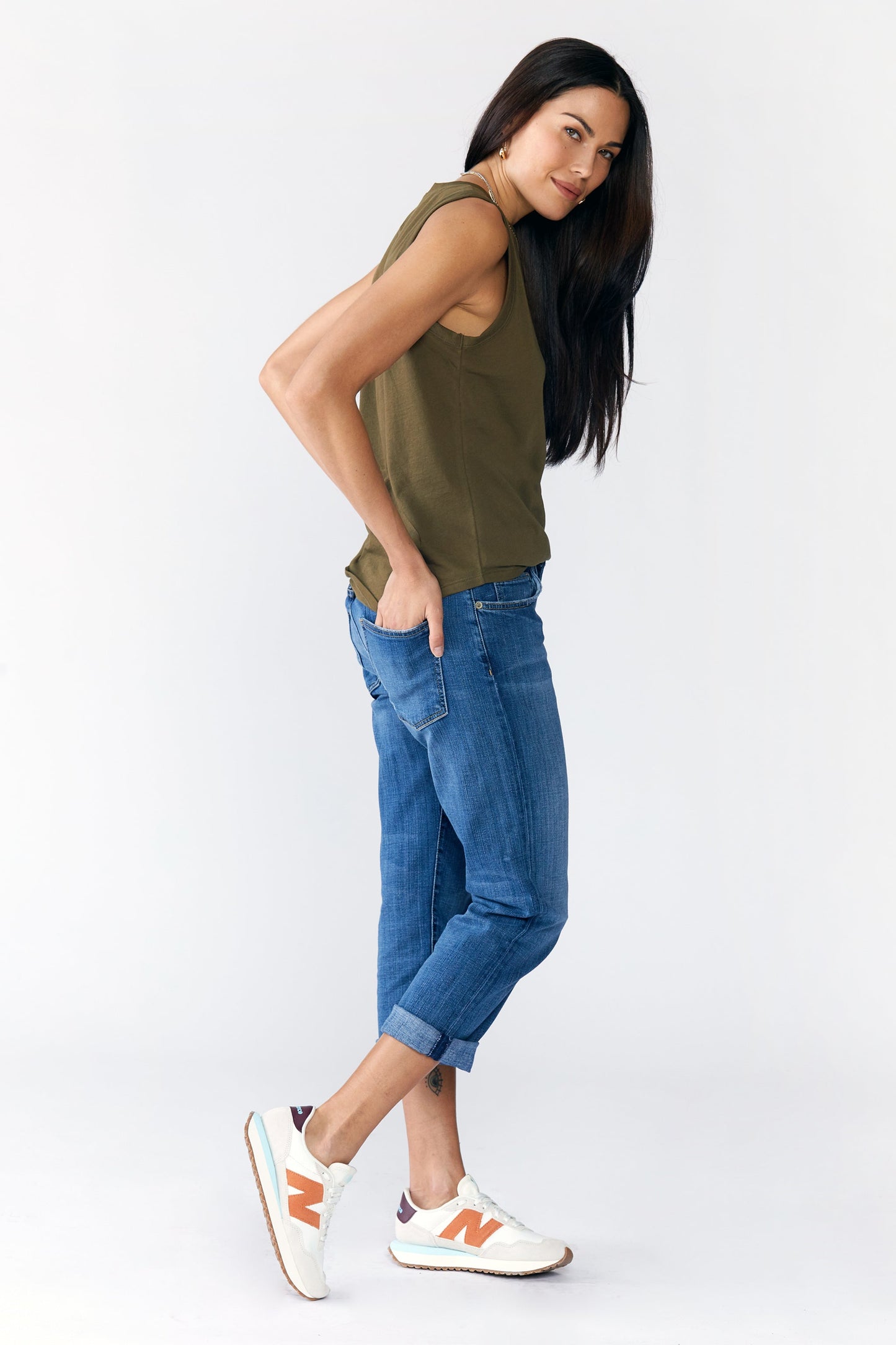 Nina Muscle Tee 🤎